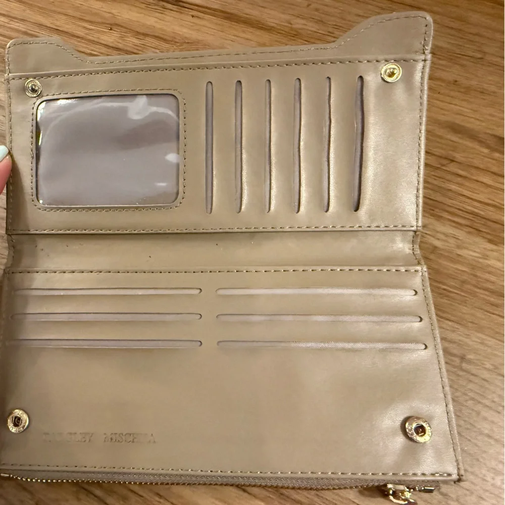 Badgley Mischka Quilted Wallet in Tan NWOT